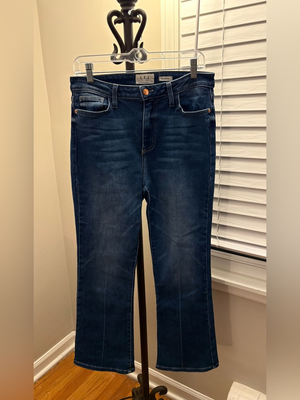 Letter to Juliet Bambino Mid-Rise Women’s Flare Jeans in Washed Blue, 29 (EUC)